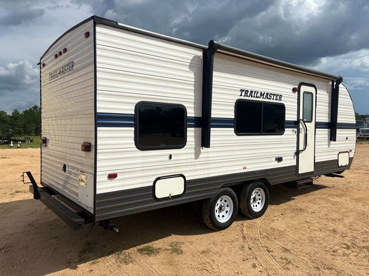 2022-gulfstream-"trailmaster"-26'-bumper-pull-travel-trailer-image-3