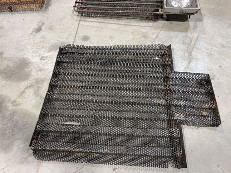 (3)-international-harvester-grille-inserts-image-7