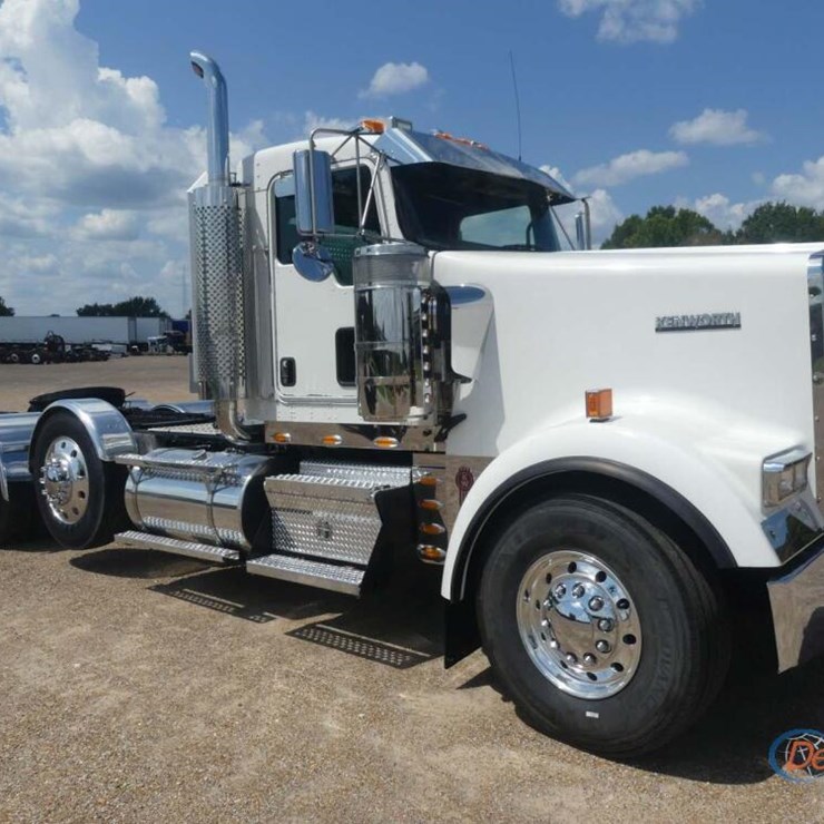 2018 KENWORTH W900
