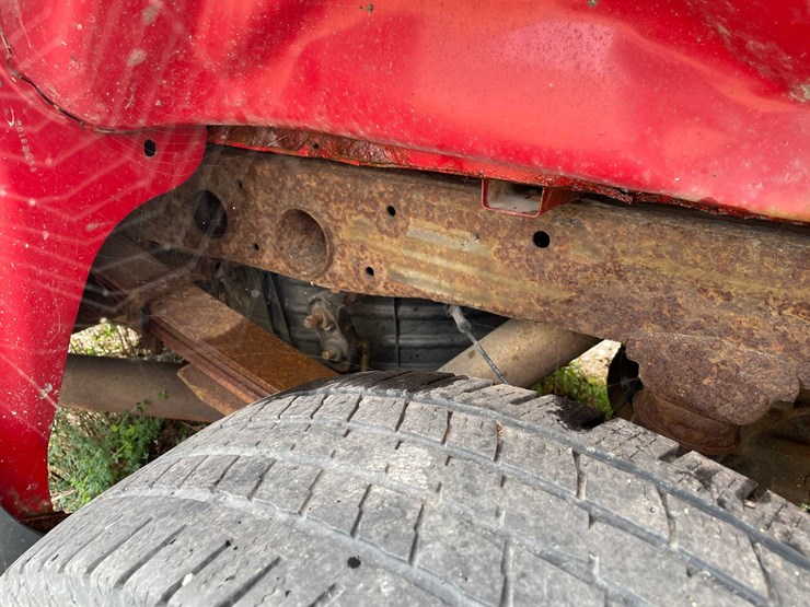 2010-gmc-2500-image-55