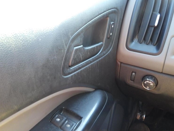 2016-chevrolet-colorado-image-26