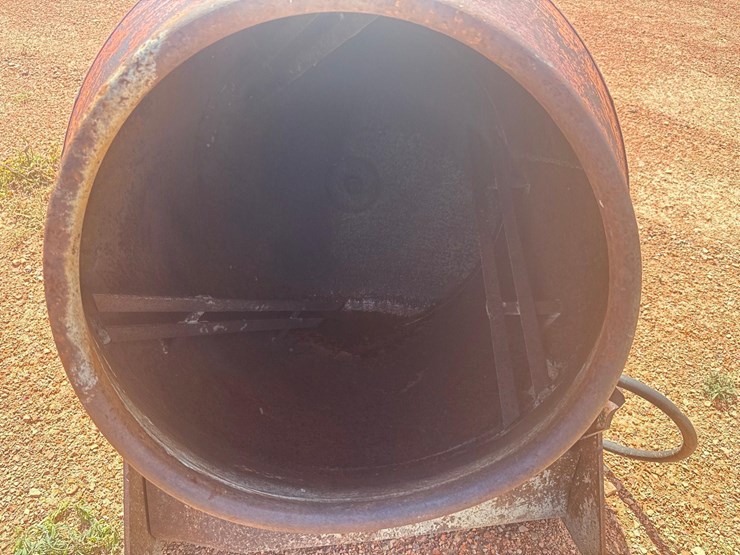 cement-mixer-image-7