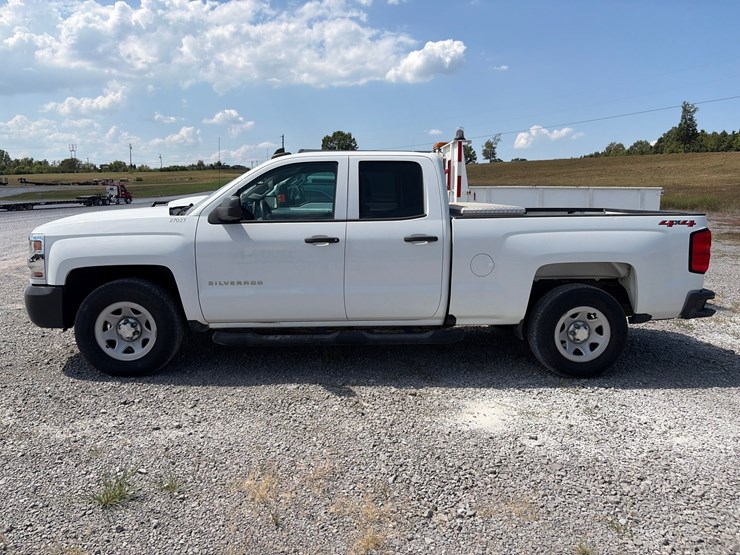 2018-chevrolet-silverado-1500-image-3