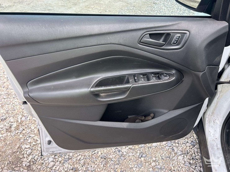 2017-ford-escape-image-11