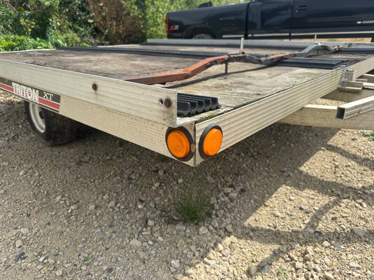 #10515-•-triton-xt-snowmobile-trailer-(located-in-rosendale-wi)-image-14