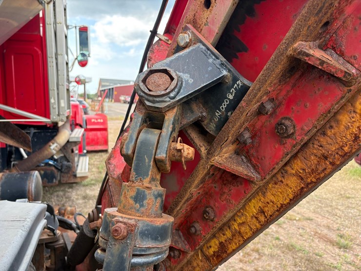 2018-western-star-4700sf-image-65
