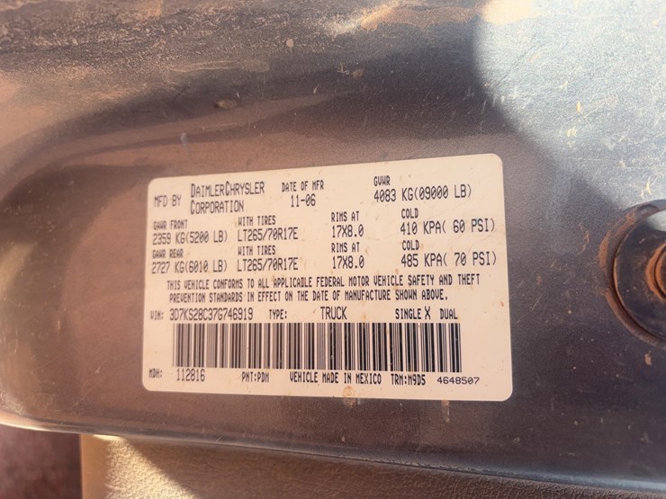 2006-dodge-3500-image-24