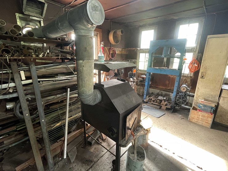 #1684-•-heavy-duty-wood-burner-image-1