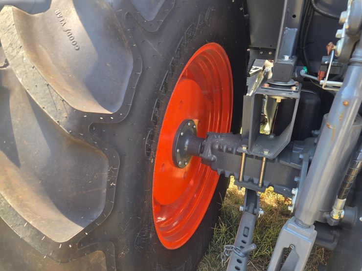 kubota-m6-111-image-100