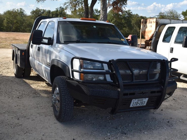 2003-chevrolet-3500-image-2