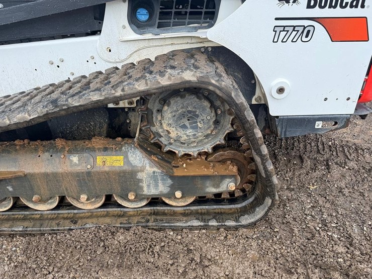 2023-bobcat-t770-image-18