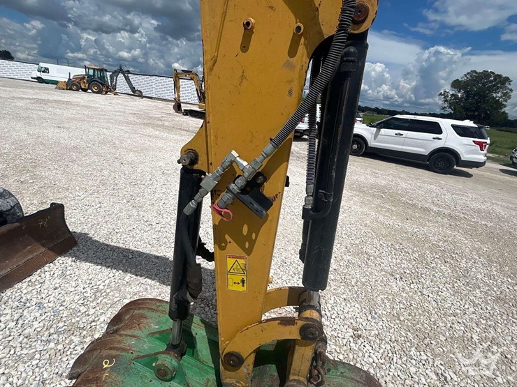 caterpillar-305e2-image-15