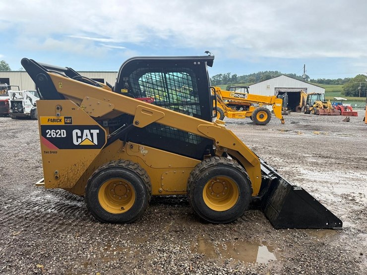 2015-caterpillar-262d-image-5