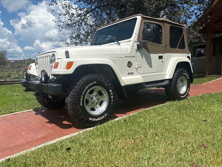 2002-jeep-wrangler-image-8