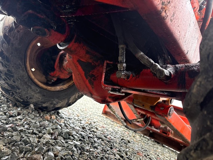 ditch-witch-2200-image-45