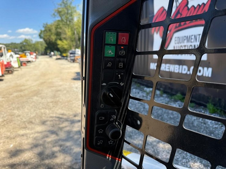 2021-bobcat-s62-image-20