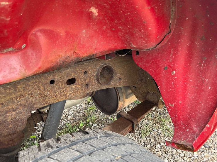 2010-gmc-2500-image-56
