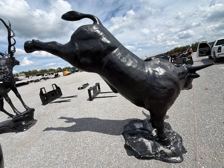 #405-•-bodacious-bucking-bull-image-2