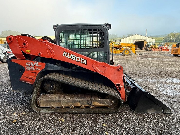 kubota-svl95-2-image-5