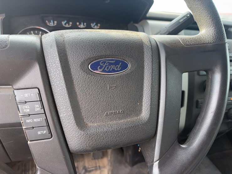 2012-ford-f150-xlt-image-32