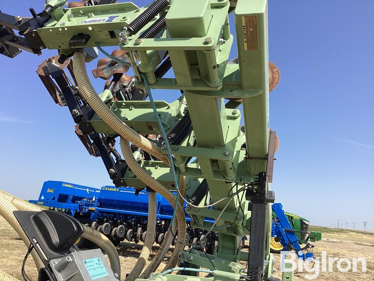 2023-orthman-840-204-12r30-strip-till-machine-w/montag-cart-image-16