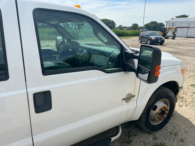 2012-ford-f350-image-19