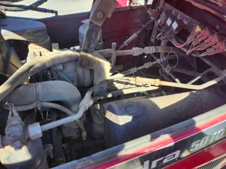 2013-mahindra-5010-hst-image-38