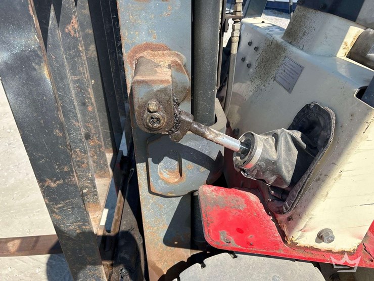 2000-nissan-pj01a18p-3,500lb.-lp-forklift-image-21