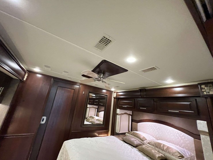 2016-entegra-coach-aspire-44b-mountain-master-luxury-diesel-pusher-motorhome-(51,192-miles)-image-129