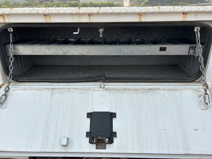 2019-ford-f550-image-19