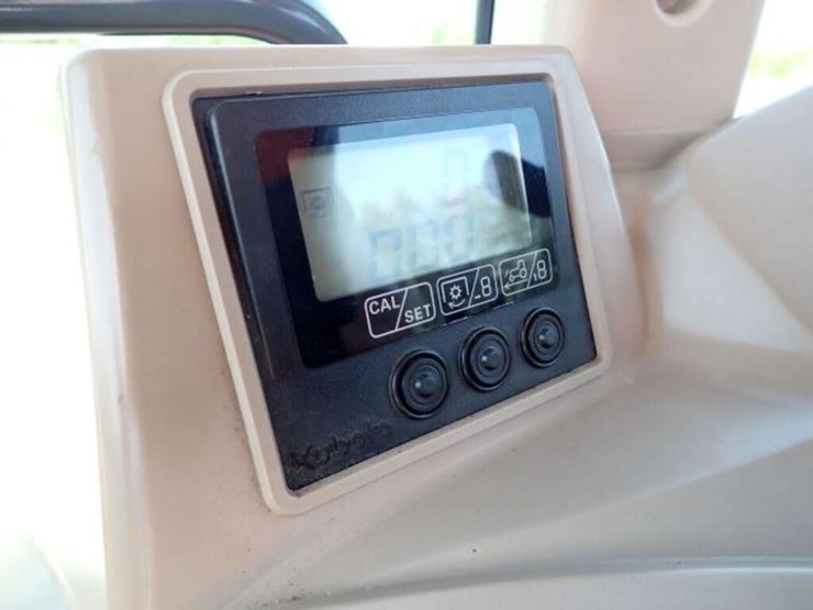 2009-kubota-m135x-image-29