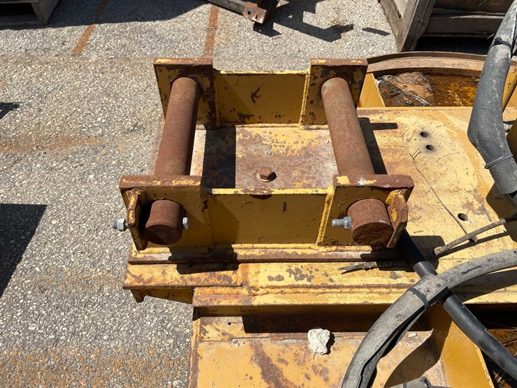 caterpillar-312-image-13