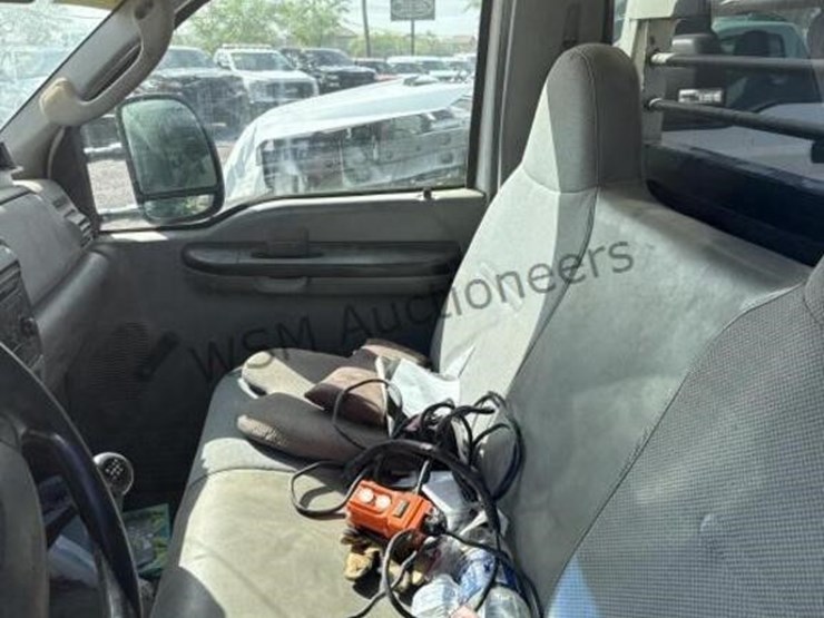 2006-ford-f350-image-27