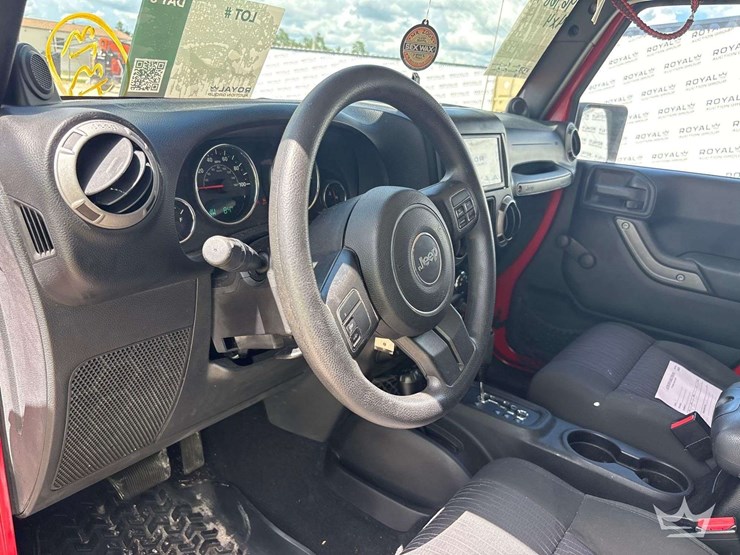 2012-jeep-wrangler-image-12