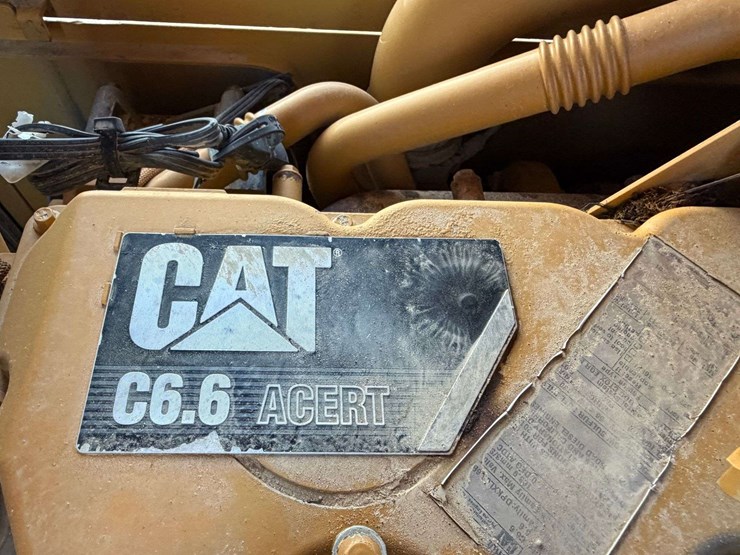 2016-caterpillar-d6k2-lgp-image-29
