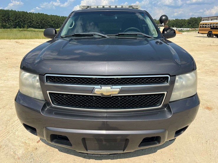 2011-chevrolet-tahoe-image-6