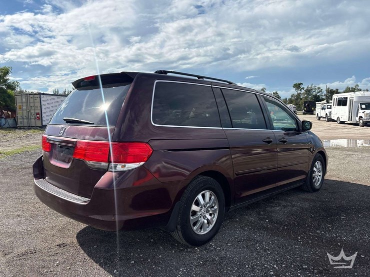 2010-honda-odyssey-image-3