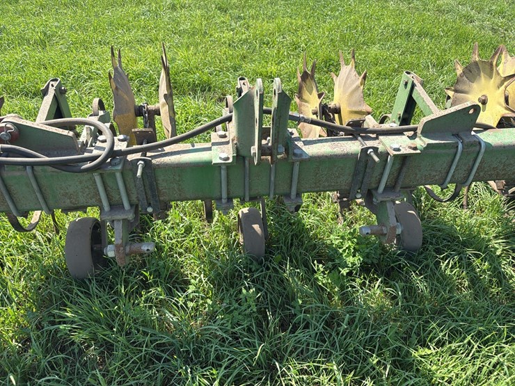 john-deere-8-image-5