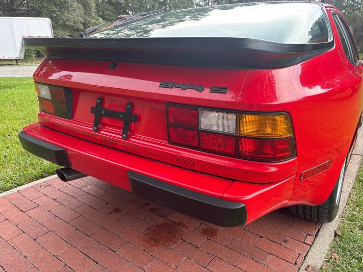 #152-•-offered-at-no-reserve-|-1987-porsche-944-image-6