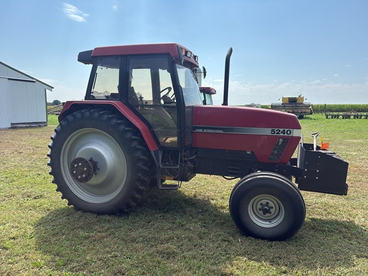 case-ih-5240-image-4
