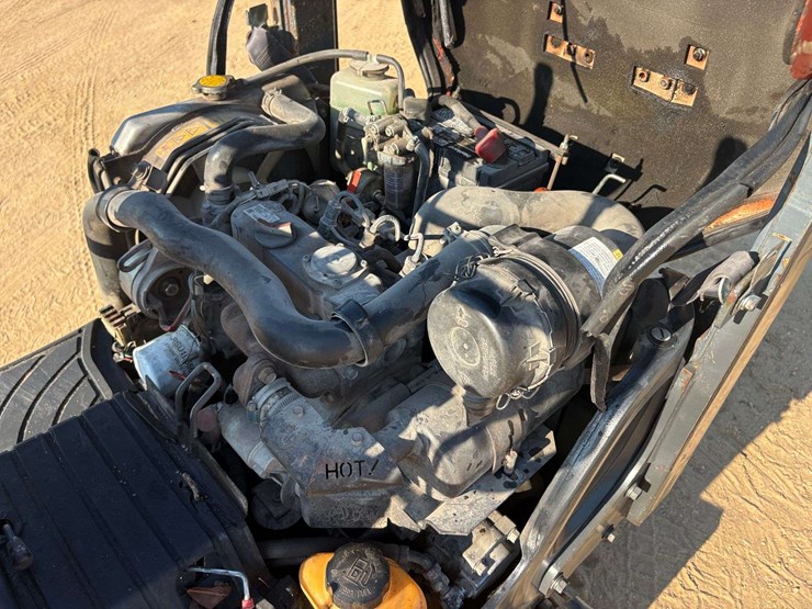 2019-kubota-k008-3-image-21