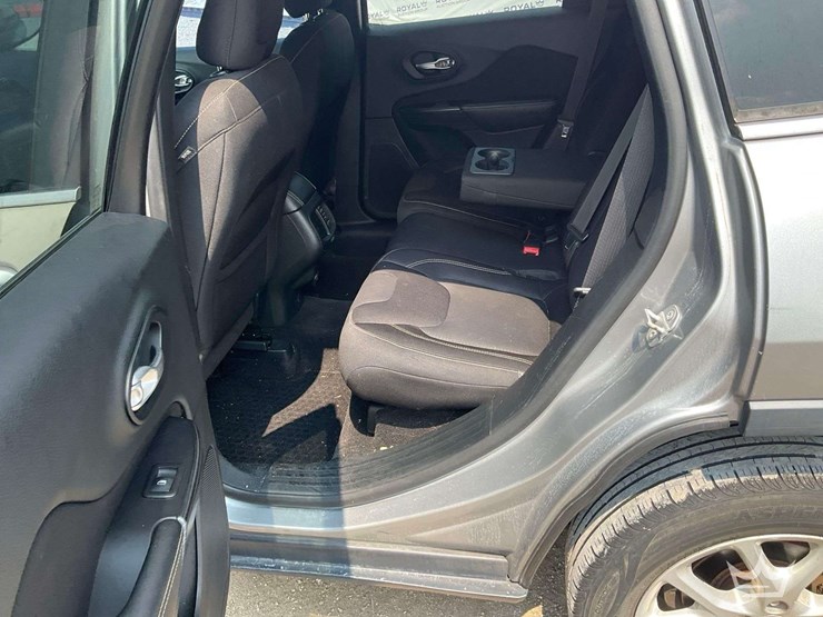 2015-jeep-cherokee-image-20