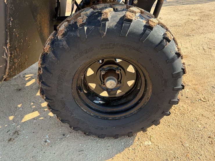 2016-american-landmaster-2wd-400-utv-image-12