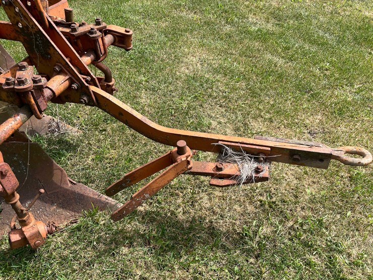 #1639-•-allis-chalmers-moldboard-plow-image-14