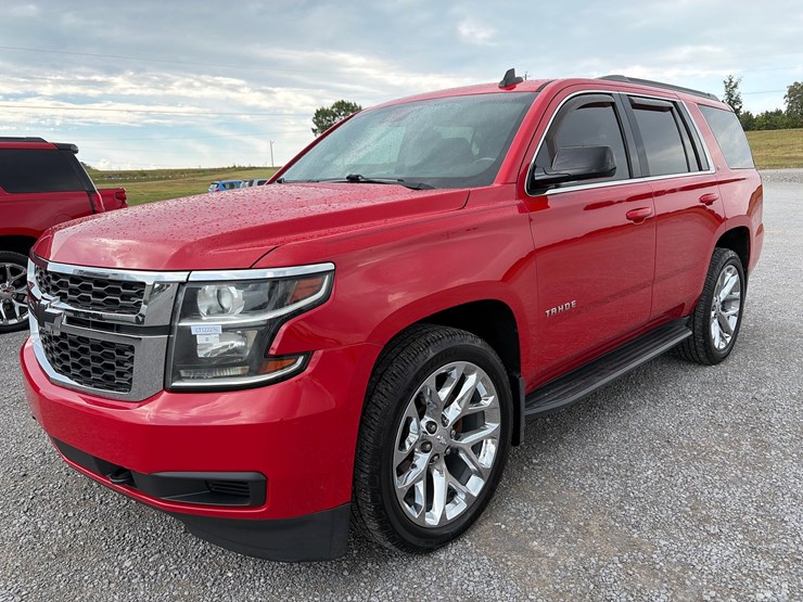 2018-chevrolet-tahoe-lt-image-1