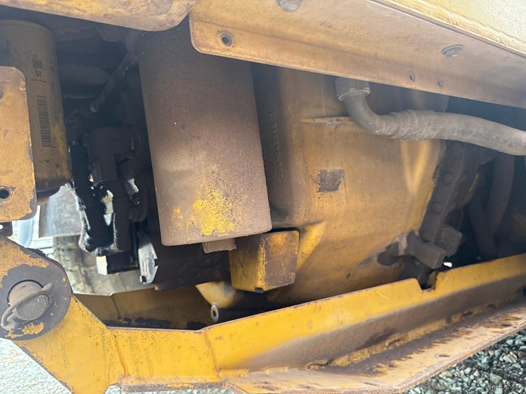 caterpillar-160m-awd-image-64