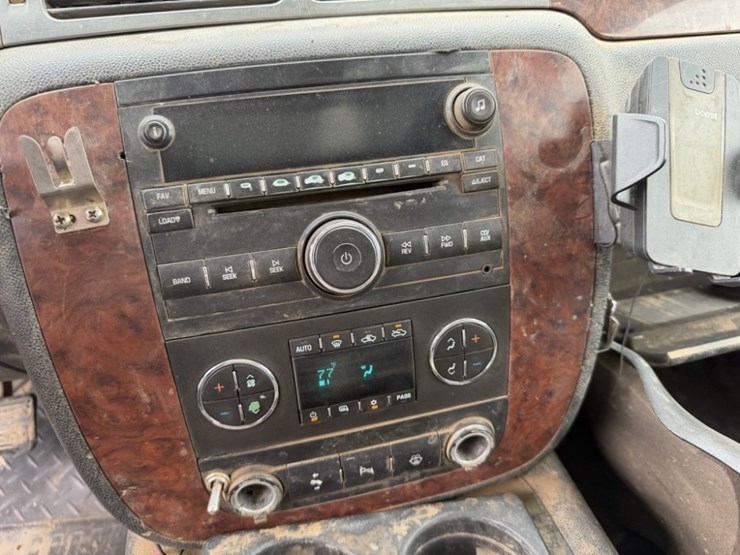 2007-chevrolet-silverado-2500-image-27