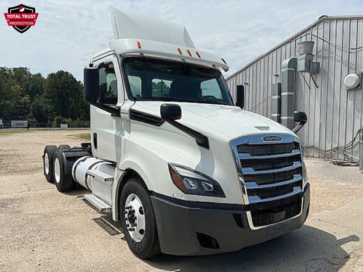 2020-freightliner-cascadia-126-image-1