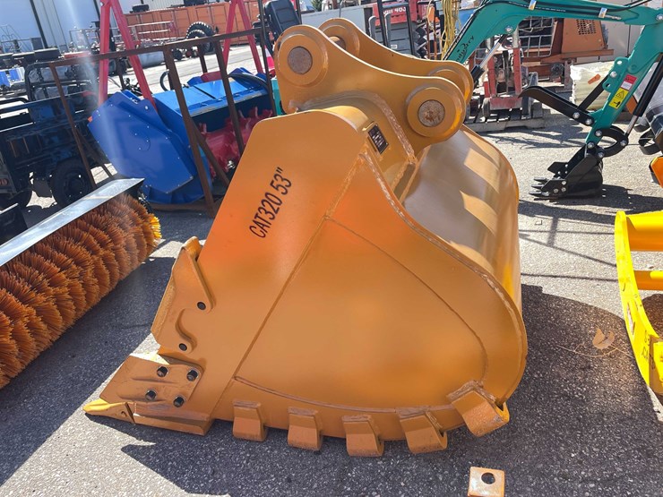 caterpillar-320-image-8
