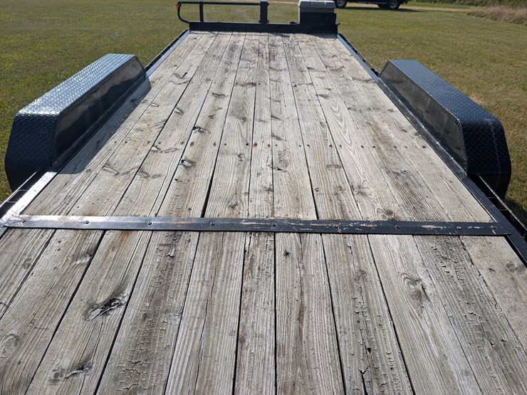 #121-•-2015-horse-creek-15-ton-trailer-(has-wi-title)-image-16